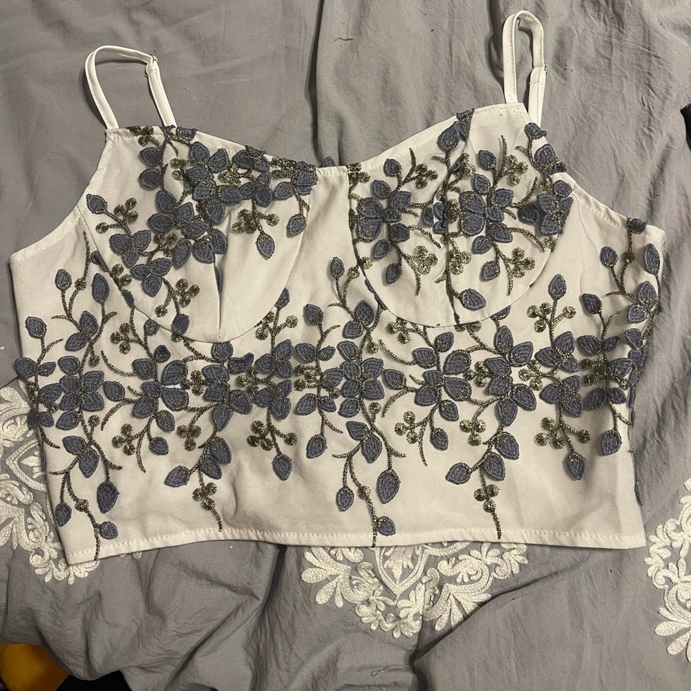 white crop top shein never worn